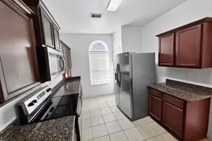 5127 Oak Briar Ln, Rosenberg, TX 77469 - Photo 3