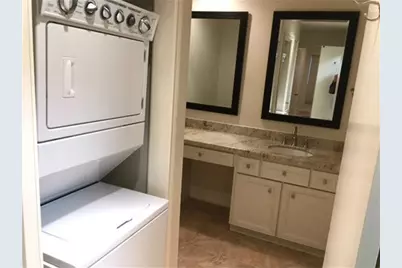 11711 Memorial Drive #83, Houston, TX 77024 - Photo 9