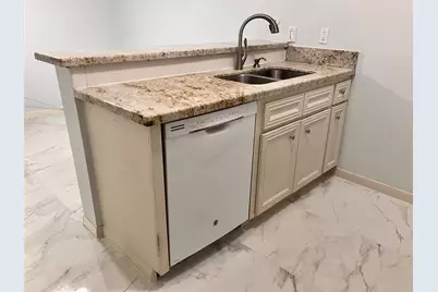 11711 Memorial Drive #83, Houston, TX 77024 - Photo 7