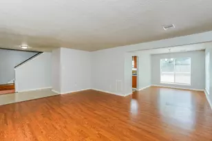 8310 Woodland Willows Dr, Houston, TX 77083 - Photo 9