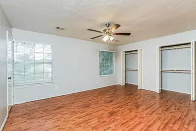 8310 Woodland Willows Drive, Houston, TX 77083 - Photo 13