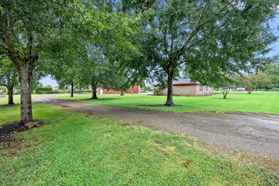 915 Sycamore Road, Richmond, TX 77469 - Photo 29
