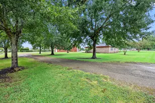915 Sycamore Rd, Richmond, TX 77469 - Photo 29
