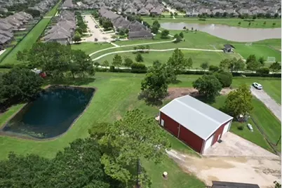 915 Sycamore Road, Richmond, TX 77469 - Photo 47