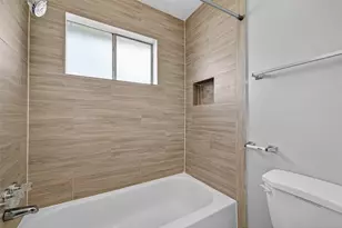 10402 Gulfstream Ln, Sugar Land, TX 77498 - Photo 25