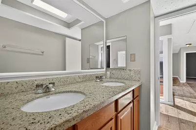 10402 Gulfstream Lane, Sugar Land, TX 77498 - Photo 35