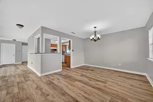 10402 Gulfstream Ln, Sugar Land, TX 77498 - Photo 9