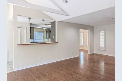 10631 Del Monte Drive, Houston, TX 77042 - Photo 15