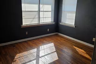 872 Lovers Ln, Houston, TX 77091 - Photo 5