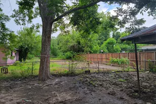 872 Lovers Ln, Houston, TX 77091 - Photo 3