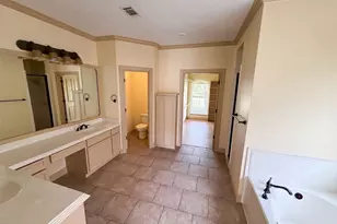 7945 Laurelwood St, Beaumont, TX 77707 - Photo 15