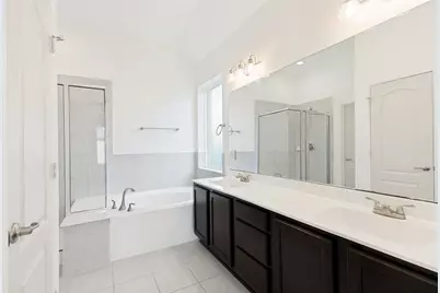 10234 Humphreys Green Drive, Rosharon, TX 77583 - Photo 15