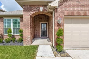 10234 Humphreys Grn Dr, Rosharon, TX 77583 - Photo 3