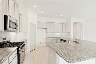 10234 Humphreys Grn Dr, Rosharon, TX 77583 - Photo 9