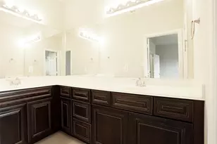 990 Grenshaw St, Houston, TX 77088 - Photo 23