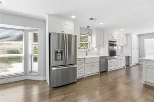 512 Chalmette St, League City, TX 77573 - Photo 13