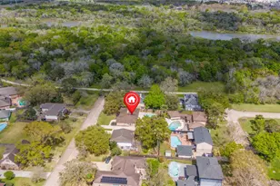 512 Chalmette St, League City, TX 77573 - Photo 45