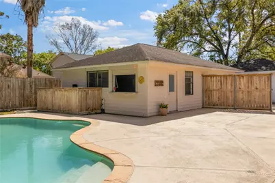 512 Chalmette Street, League City, TX 77573 - Photo 3