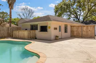 512 Chalmette St, League City, TX 77573 - Photo 3