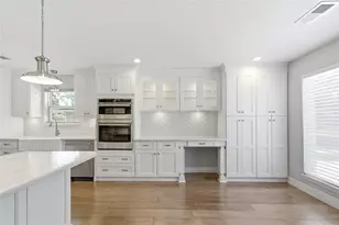 512 Chalmette St, League City, TX 77573 - Photo 15