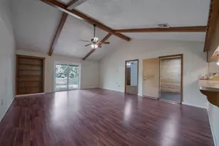 504 Walnut St, Waller, TX 77484 - Photo 5