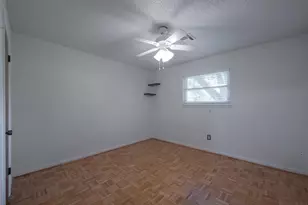 504 Walnut St, Waller, TX 77484 - Photo 23