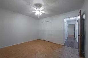 504 Walnut St, Waller, TX 77484 - Photo 21
