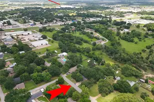 504 Walnut St, Waller, TX 77484 - Photo 27