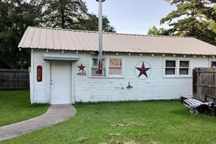 402 W Drew St, Kirbyville, TX 75956 - Photo 15