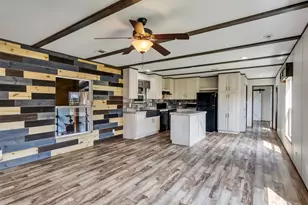 8802 Los Robles Ave, Alvin, TX 77511 - Photo 23