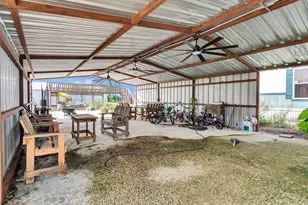 8802 Los Robles Ave, Alvin, TX 77511 - Photo 5