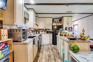 8802 Los Robles Ave, Alvin, TX 77511 - Photo 21