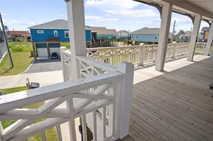 1977 Royalville Ct, Crystal Beach, TX 77650 - Photo 37