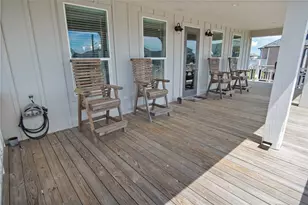 1977 Royalville Ct, Crystal Beach, TX 77650 - Photo 35