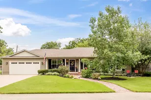 902 Woodland Pkwy, College Station, TX 77840 - Photo 1