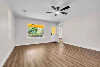 5945 Sinclair Drive, Montgomery, TX 77316 - Photo 5