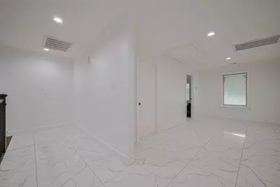 9534 Irby Street, Houston, TX 77088 - Photo 33