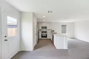 10824 Red Orchid Dr, Houston, TX 77016 - Photo 9