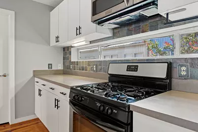 913 Robin Street, Houston, TX 77019 - Photo 9