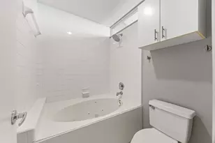 913 Robin St, Houston, TX 77019 - Photo 15