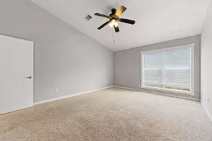 913 Robin St, Houston, TX 77019 - Photo 13