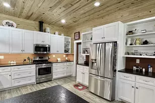 17 Mosley Ln, Huntsville, TX 77320 - Photo 3