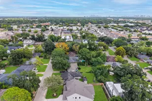 9621 Larston St, Houston, TX 77055 - Photo 5