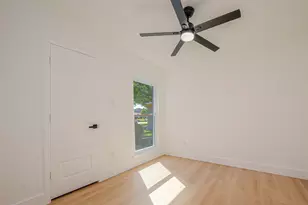 3010 Bandell Dr, Houston, TX 77045 - Photo 23