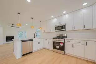 3010 Bandell Dr, Houston, TX 77045 - Photo 9