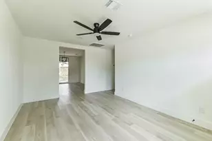 4110 Trail Lake Dr, Houston, TX 77045 - Photo 7