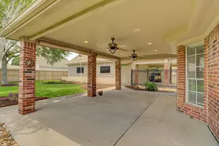 3618 Dry Creek Dr, Pasadena, TX 77505 - Photo 3