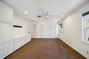 1610 Longacre Dr, Houston, TX 77055 - Photo 21