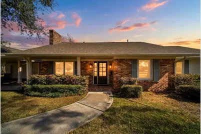 1610 Longacre Drive, Houston, TX 77055 - Photo 3