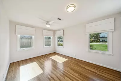 1610 Longacre Drive, Houston, TX 77055 - Photo 19